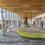 With a shift towards hybrid work, office building design focuses on flexible spaces and multi-purpose areas. Courtesy: SmithGroup