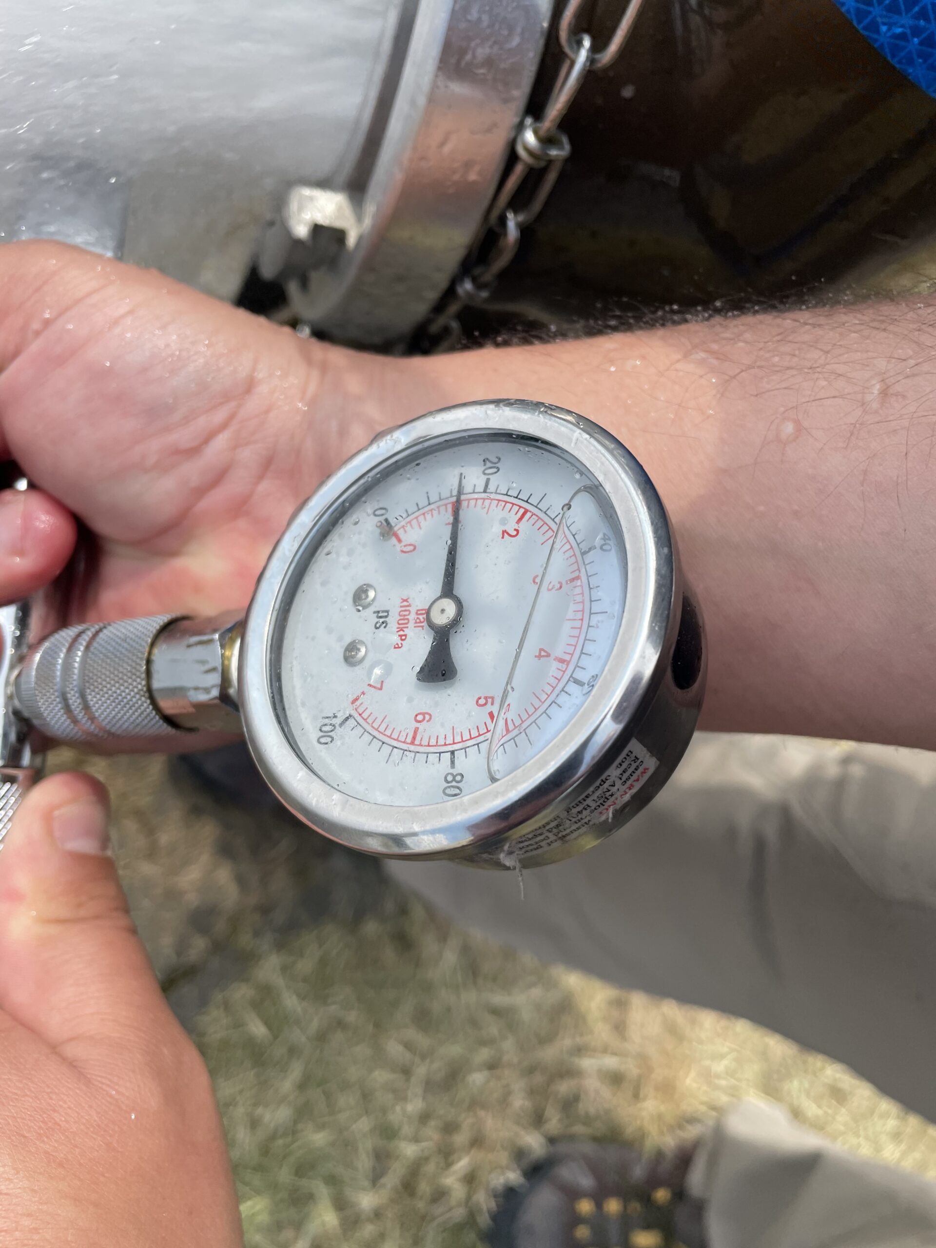 A handheld Pitot is used to obtain flow pressure during fire hydrant flow testing. Courtesy: CDM Smith