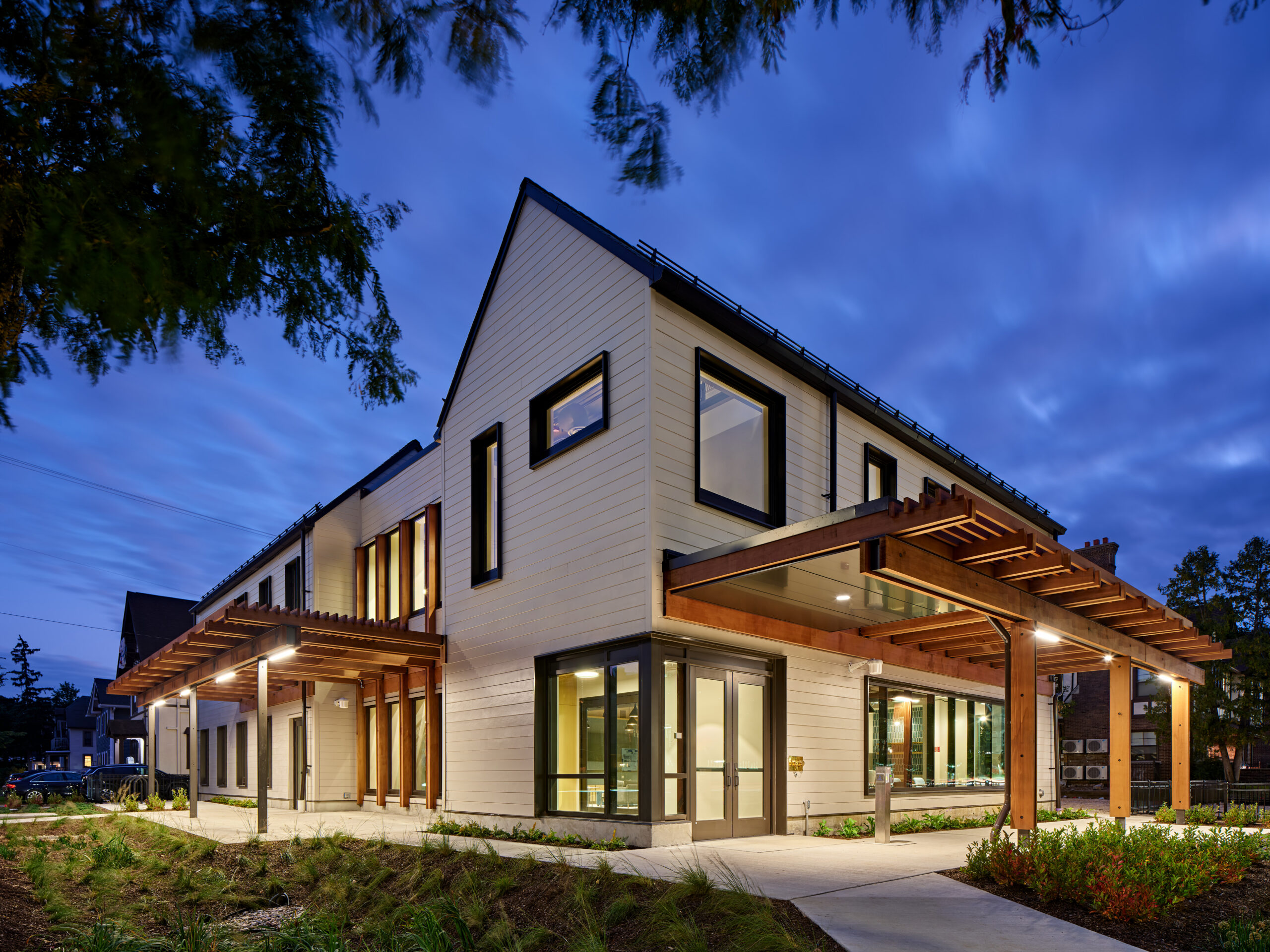 Figure 1: The University of Michigan Edward and Rosalie Ginsberg Building is an impactful community hub and a model of sustainability on campus. Courtesy: SmithGroup